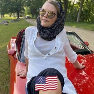 Meet your Posher, Tara